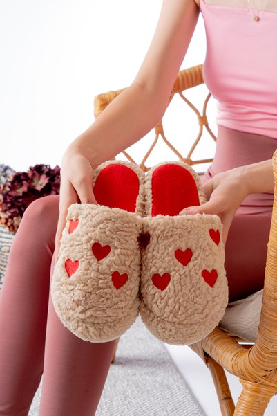 Women's Plush Heart House Slippers Plush House Slippers Guest Slippers Bundle Slippers