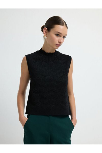 Ruffle Detailed Knitwear Blouse