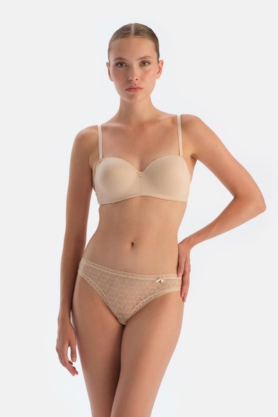 Ten 2-Piece Brazilian Set with Accessory Detail