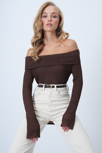 Brown Madonna Collar Wrinkled Long Sleeve Blouse Alc-X14579