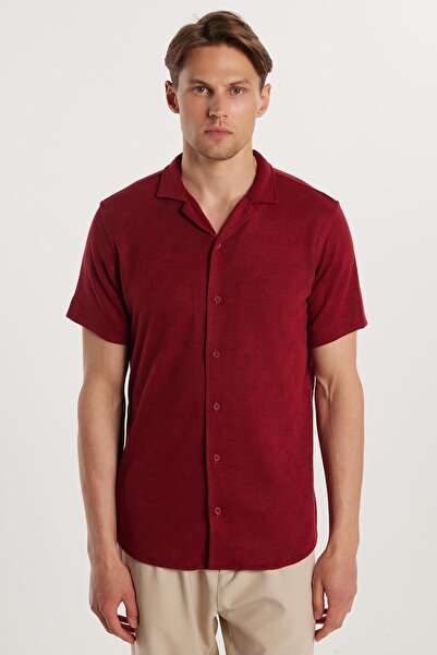 Slim Fit машка кошула со кратки ракави од плетена ткаенина, со јака, удобна, со текстура, бордо
