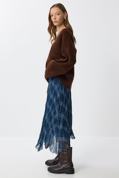 Patterned Wrinkled Effect Midi Chiffon Skirt Lns0082 Dark Blue