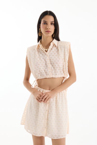 Buttoned Textured Sleeveless Shirt Ecru