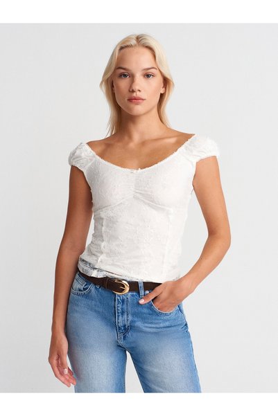 31848 Bow Detailed Lace Top-White