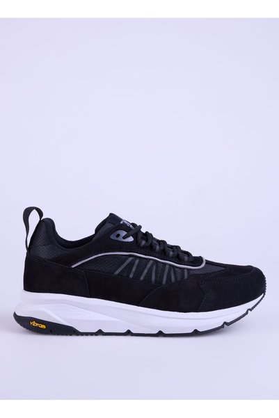 G-Varanasi-Fitz-Vibram Black Men's Outdoor Shoes