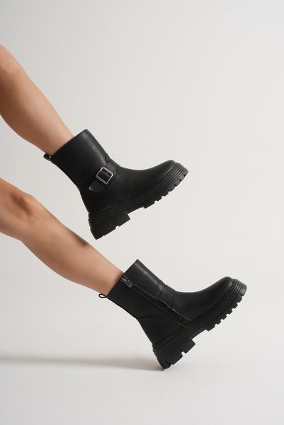 Women's Black Thick Eva Sole Belt Buckle Detailed Zippered Boots