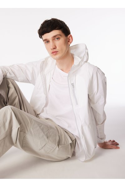 1381879-100 Launch Lightweight Jkt White Men's Hood Collar Slim Fit Windbreaker