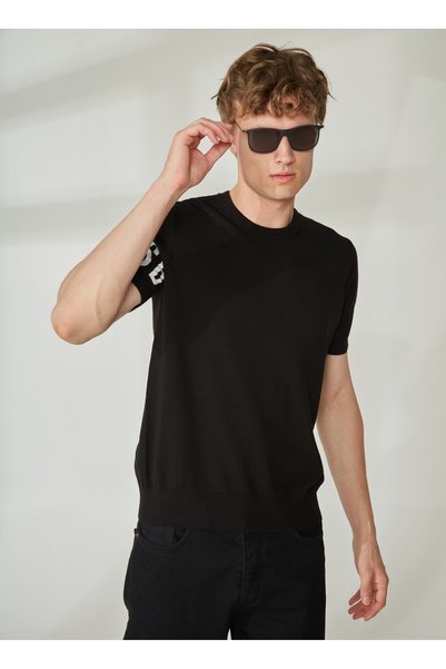 Black Male Sweater C S 51g 10