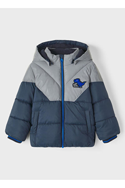 Темно сина јакна за момчиња со качулка и долги ракави NMMMORTEN PUFFER JACKET REFLECTIVE