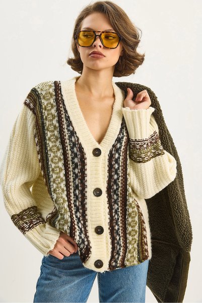 Women's Cream Ethnic Patterned Oversize V-Neck Buttoned Thick Knitwear Cardigan 5057 60283576