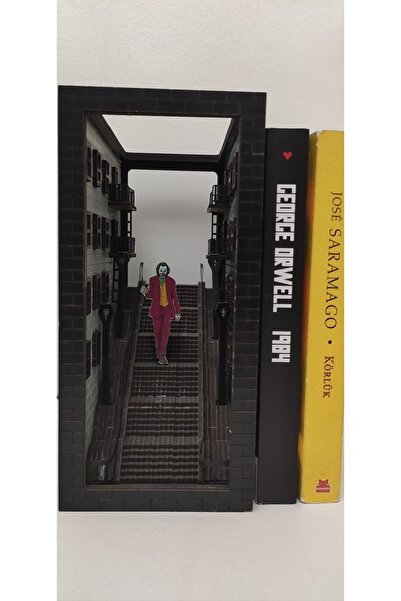 Joker држач за книги, дрвен, со светло, рачно изработен, концептуален подарок за агол за книги