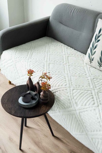 Hilda Embossed Soft Furry Sofa Cover Seat Throw Blanket (100X220Cm)