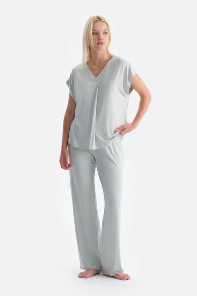 Turquoise Pilikaşeli T-Shirt and Pants Set