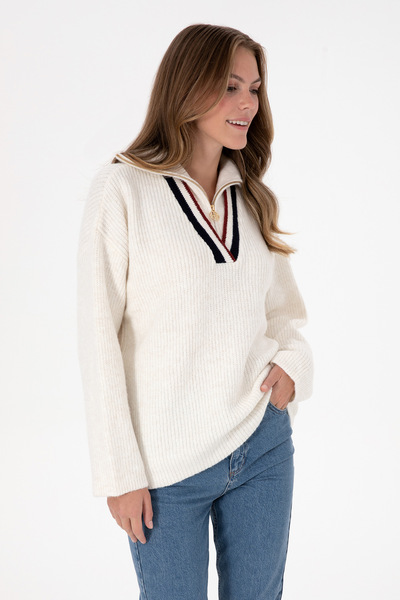 Women's White V-Neck Zippered Sweater 50309564-Vr256