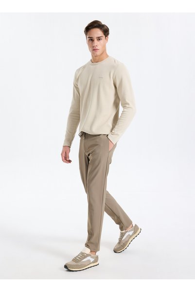 Normal Waist Normal Leg Jogger Beige Men's Trousers GU25MFW01012