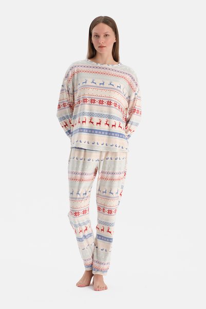 Multicolor Printed Velvet T-Shirt Pants Pajama Set