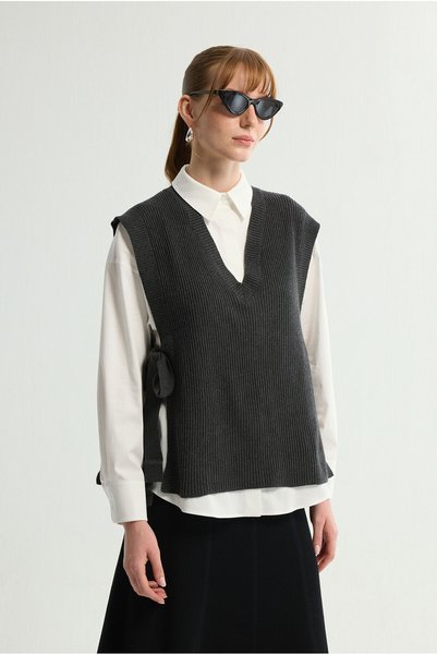 V-Neck Side Tie Knitwear Sweater