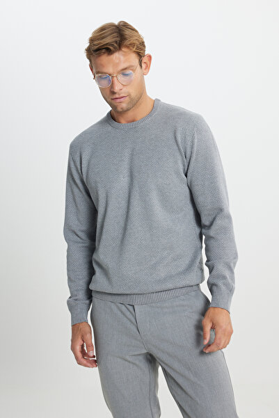 Сив меланж плетен џемпер со кружен изрез и жакард дезен, Standard Fit