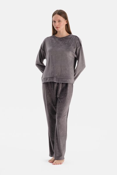 Black Shiny Star Printed Velvet T-Shirt Pants Pajama Set