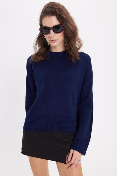 Women's Oversized Wide Cut Crew Neck Navy Blue Sweater