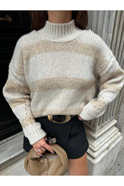 oversize плетен џемпер со ролка и градиент на бои