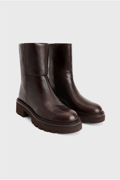 Leather Zipper Detail Boots