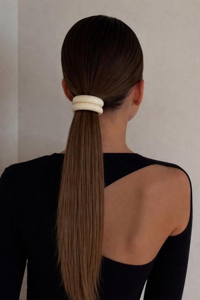 Oval bone accessory rubber buckle ecru