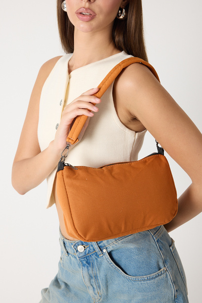 Women's Cinnamon Minimal Design Fabric Baguette Shoulder Bag