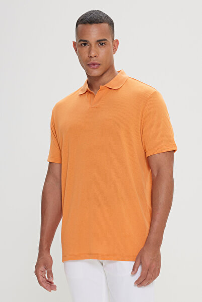Портокалова маица со поло јака, Regular Fit удобен крој со детаљ на етикетата