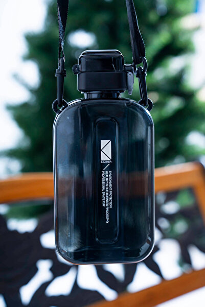 Mediqua шише за вода со каиш – 750 ml