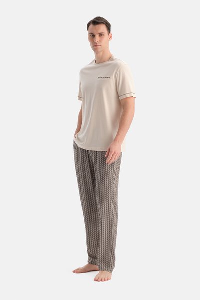 Cream Short Sleeve T-Shirt Pants Set