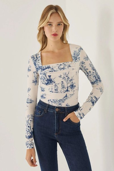 Gather Detailed Patterned Top