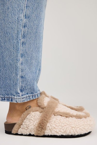 Pelini Women's Teddy Flat Slippers Beige Slippers