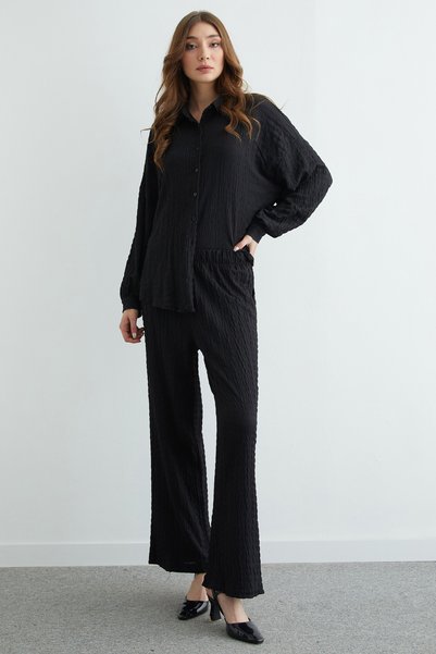 Fullamodest Textured Buttoned 2 L I Set
