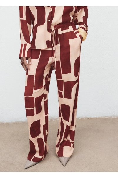 Geometric Pattern Draped Pants
