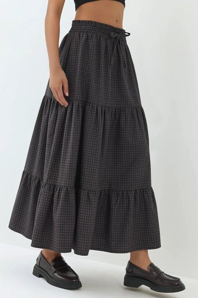 Elastic Waist-Controlled Knotted Layered Long Skirt