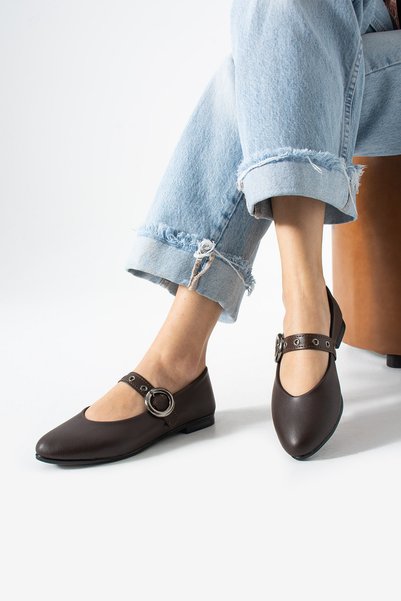 Brown Capsule Detail Elastic Buckle Ballerina Casual Shoes