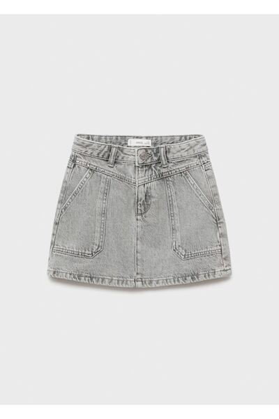 Short denim skirt