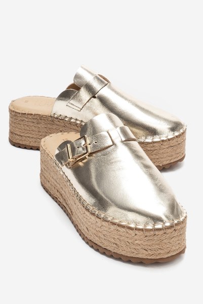 Novas Gold Genuine Leather Closed Toe Straw Wedge Sole Slippers