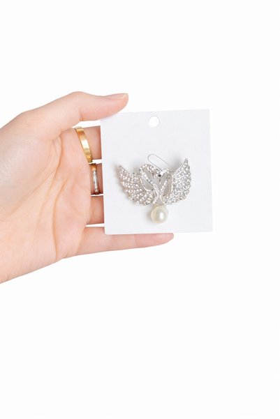 Stone Swan Figure Pearl Detailed Stylish Brooch