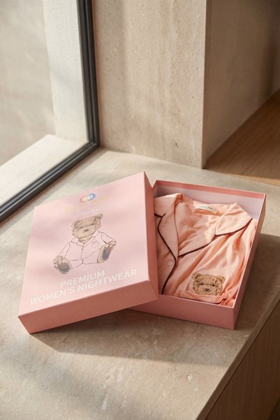 Women's Teddy Printed Premium Boxed Pajama Set