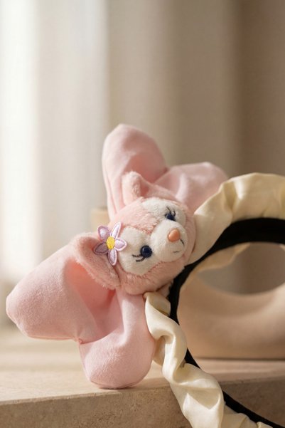 Crown Pink with Mouse Accessory