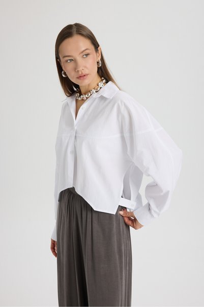 Numen Slit Detail White Short Shirt