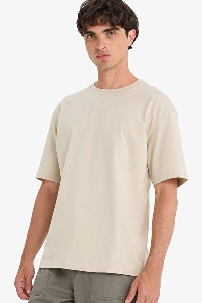 100% памучна Boxy Fit маица со тркалезен изрез, основен модел, кратки ракави D6070AX25SP