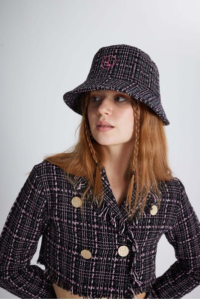 Bucket Tweed Hat with Tweed Fabric Logo Black