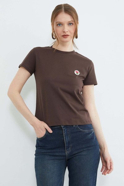 Floral Embroidered Crew Neck T-Shirt