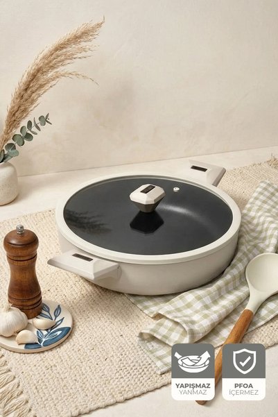 Gigilli Cristel Titanium Roasting Pot 26 cm Cream