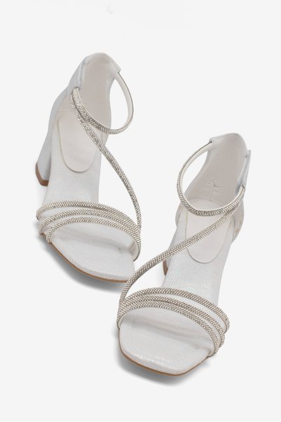 Girl's Comfortable Cross-Strapped Heeled Shoes
