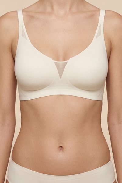 Seamless Laser Cut Padded Bra Without Underwire Cc428 Ecru