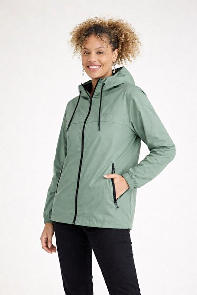 Женска поставена водоотпорна кабаница со качулка и џебови